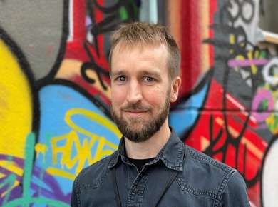 Ole Kristian Hartvigsen smiler til kamera (Foto)