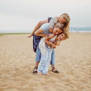 pexels-kate-gundareva-8566839 copy.jpg